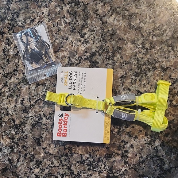 LED Rechargeable Light Up Dog Harness Small Vibrant Yellow new w tags boots & ba - Picture 3 of 9